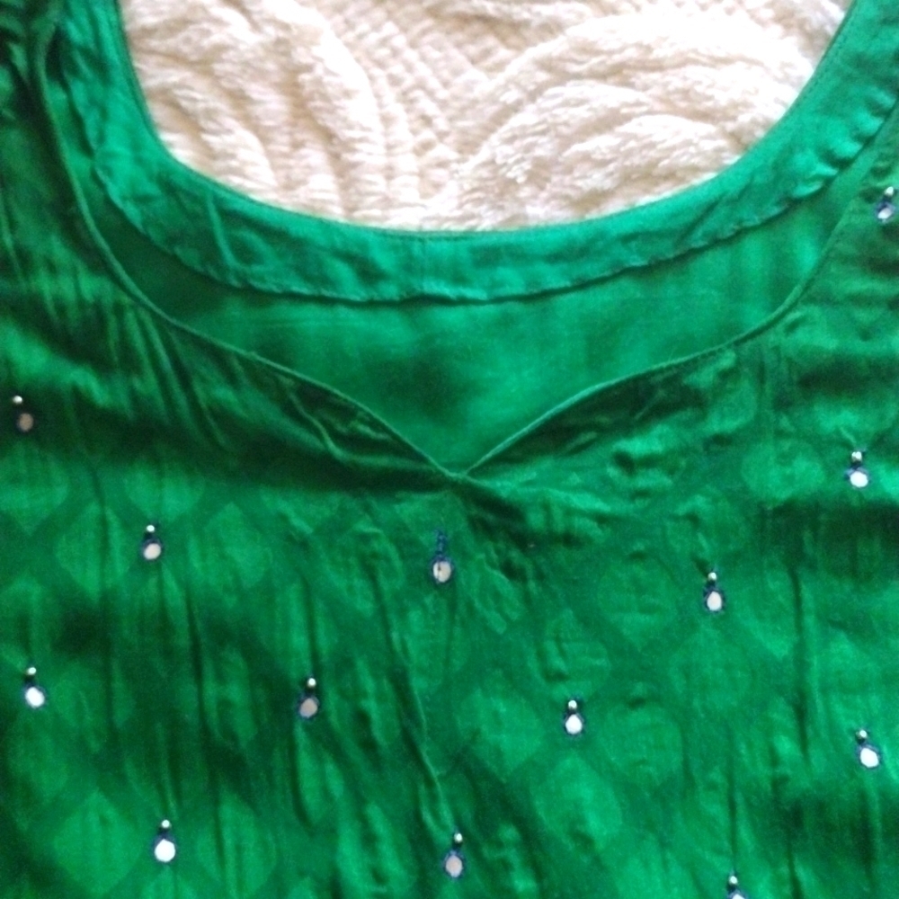 LADIES Handmade Dress - Picture 3 of 15